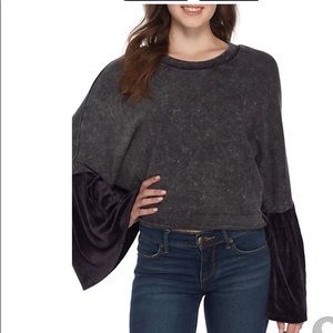 Free People Velvet Bell Sleeve Pullover Blk top